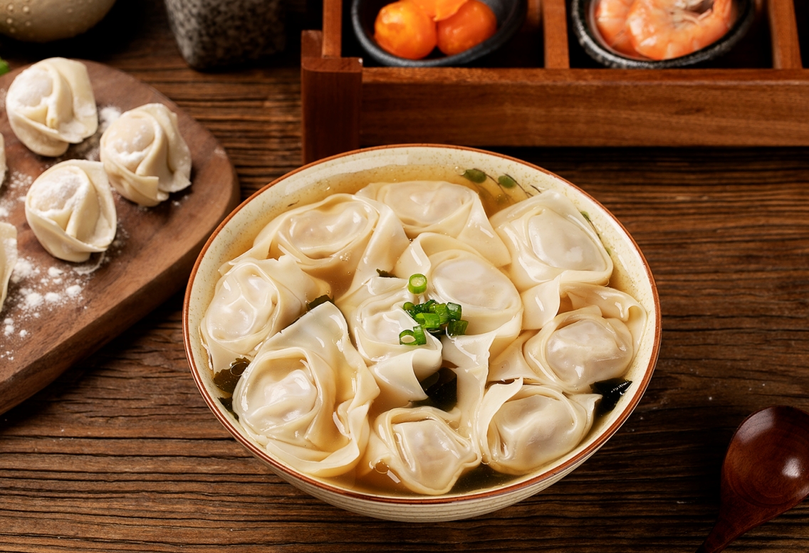 餛飩代工廠直供：餐飲降本 40% 的規?；a秘笈